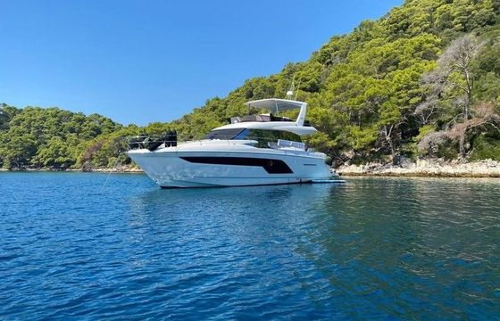 Prestige 590 Fly