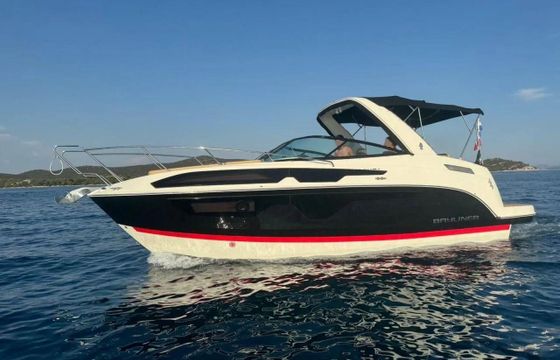 Bayliner 855 Cruiser