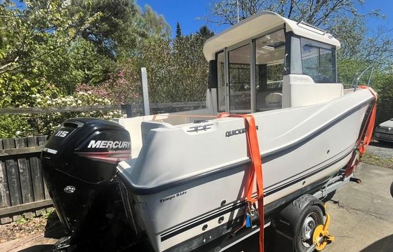 Quicksilver 555 Pilothouse