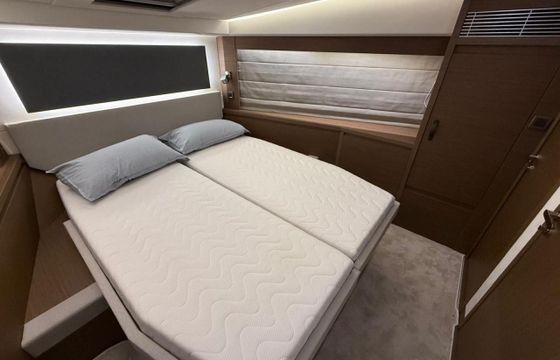 Jeanneau PRESTIGE 520 FLY (HARDTOP) 2025