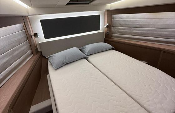 Jeanneau PRESTIGE 520 FLY (HARDTOP) 2025
