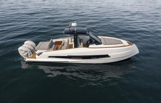 Astondoa 377 Coupé Fuoribordo
