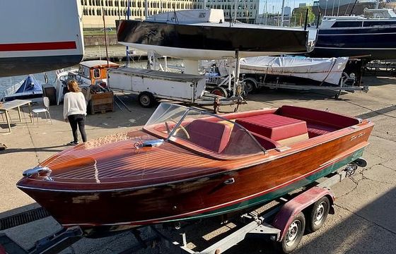 Chris Craft continental 18
