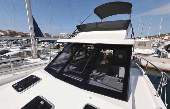 Cobra Futura 40