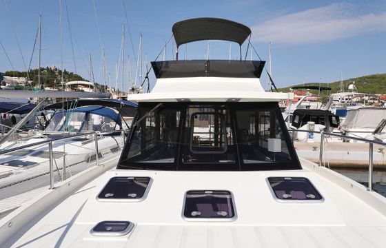 Cobra Futura 40