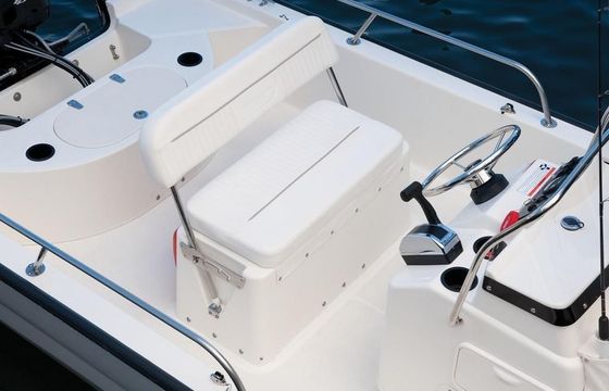 Boston Whaler 150 Montauk