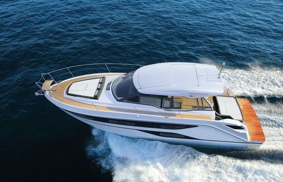 Bavaria SR38HT