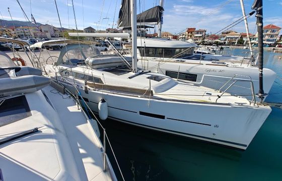 Dufour 382