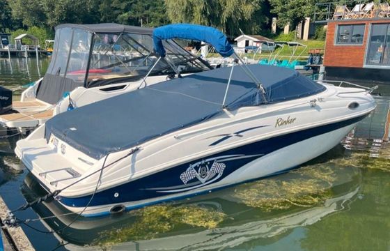 Rinker 232 CC Captiva