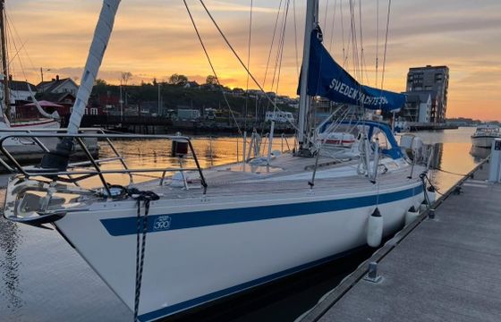 Sweden Yachts 390