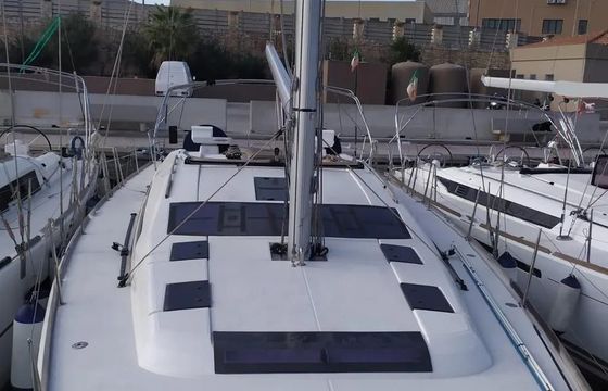 Dufour 520