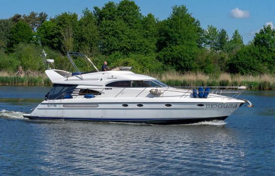 Fairline 55 Squadron