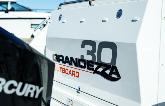 Grandezza 30 Outboard