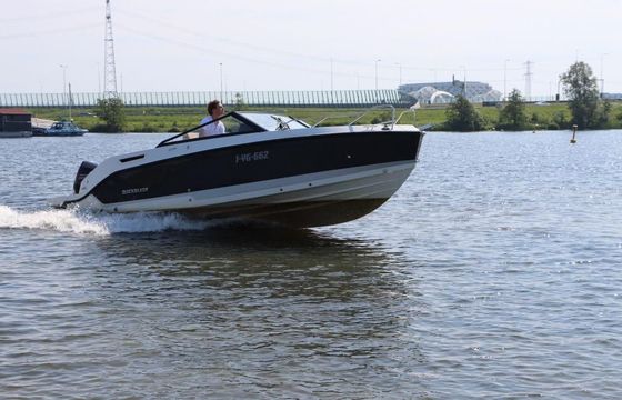 Quicksilver 675 Bowrider