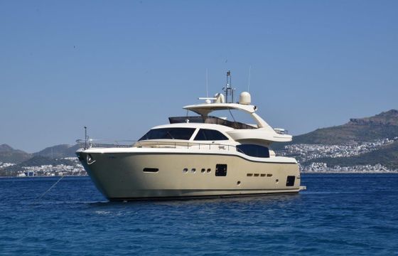 Ferretti ALTURA 840