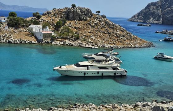 Ferretti 80