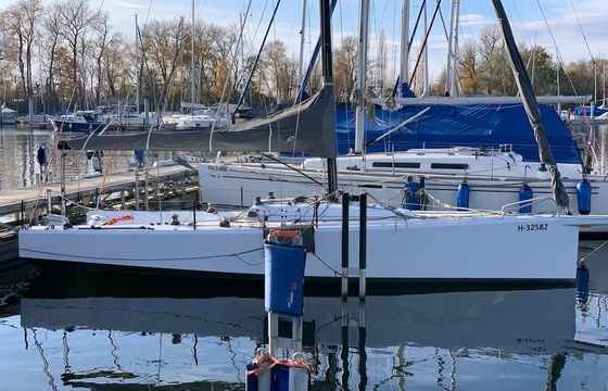 Code 8 canting keel