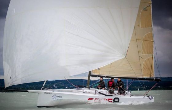 Code 8 canting keel