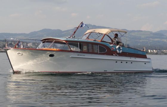 Swiss Craft Sedan Express Cruiser 9.6m