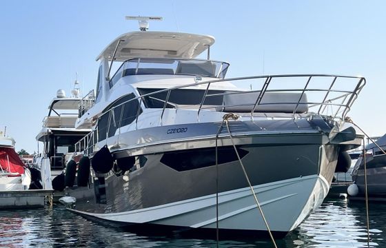 Azimut 60 fly