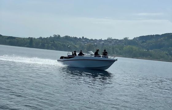 Coaster 640 Sundeck