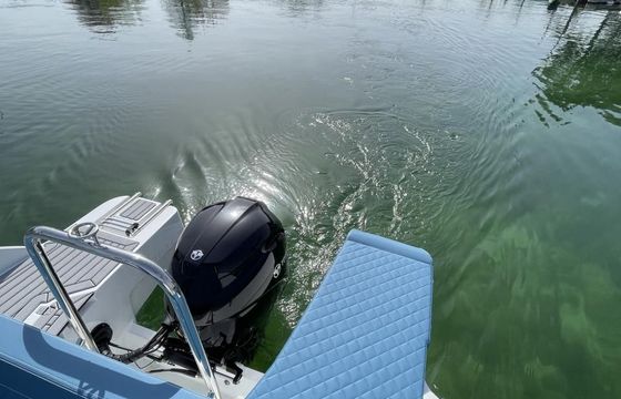 Coaster 640 Sundeck