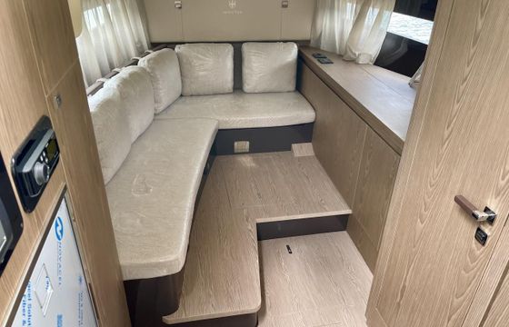 Invictus GT 320