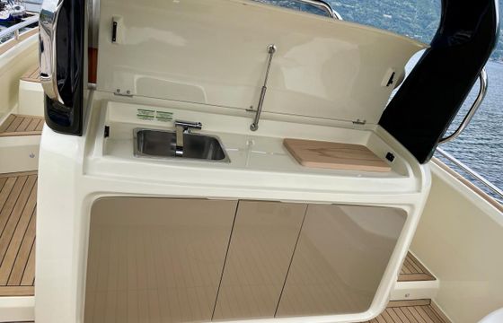 Invictus GT 320