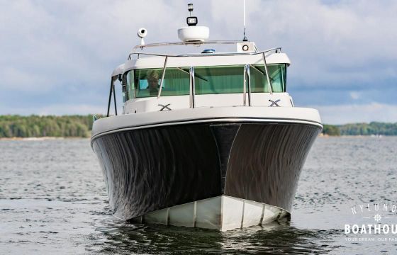 Delta Powerboats 34 SW