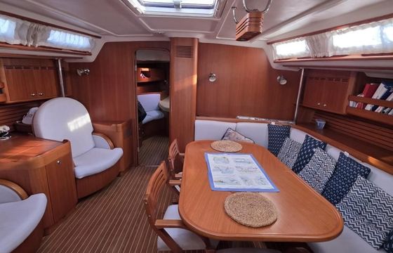 X-Yachts 562