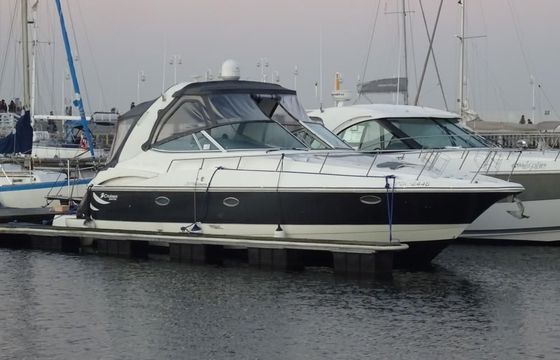 Cruisers 370 Express