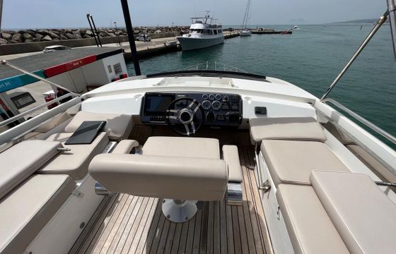 Galeon 510 Skydeck