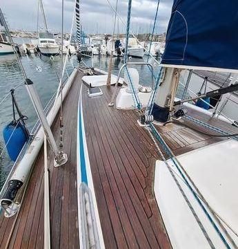 Nautors Swan 371