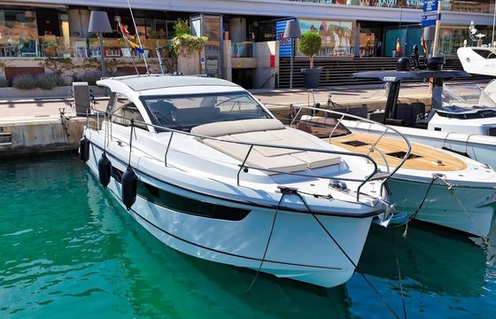 Sealine S 335
