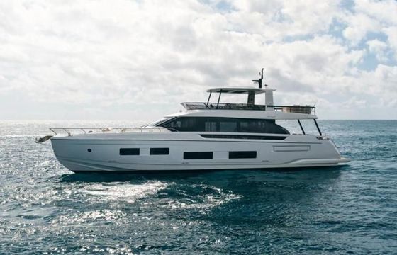 Azimut Fly 82