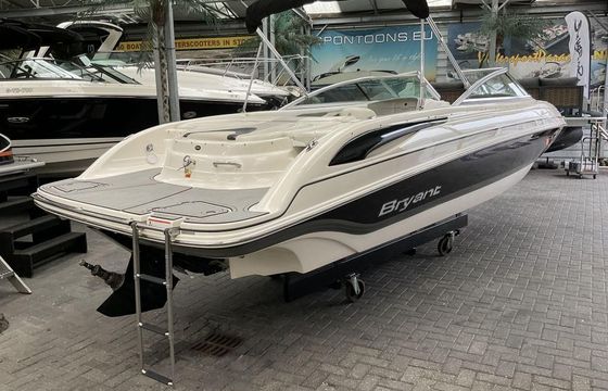 Bryant 246 Bowrider