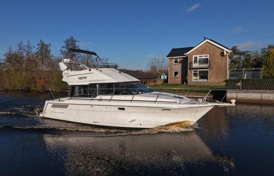 Bayliner 3688 Flybridge