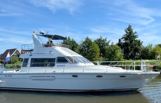 Whitewater Wolfe 46 Flybridge