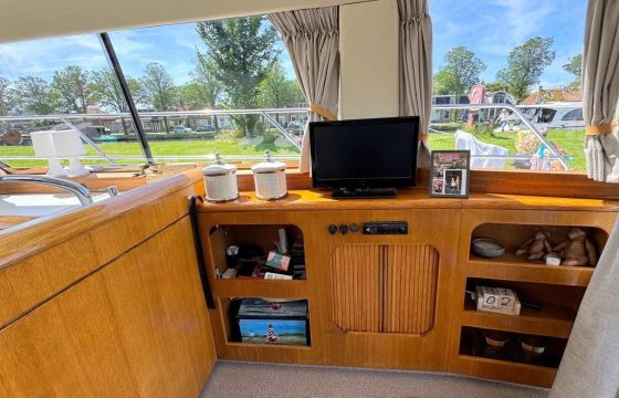 Whitewater Wolfe 46 Flybridge