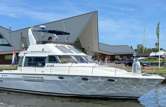 Whitewater Wolfe 46 Flybridge