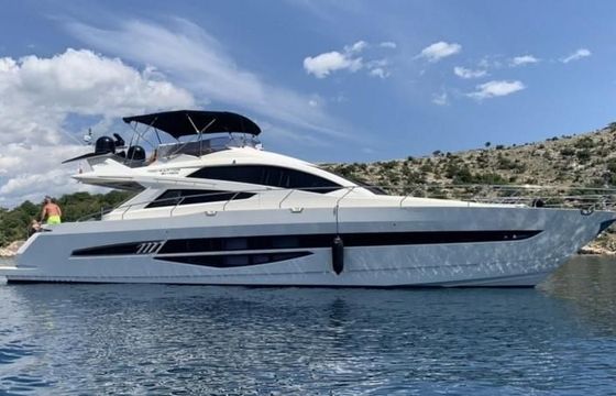 Galeon Skydeck 700