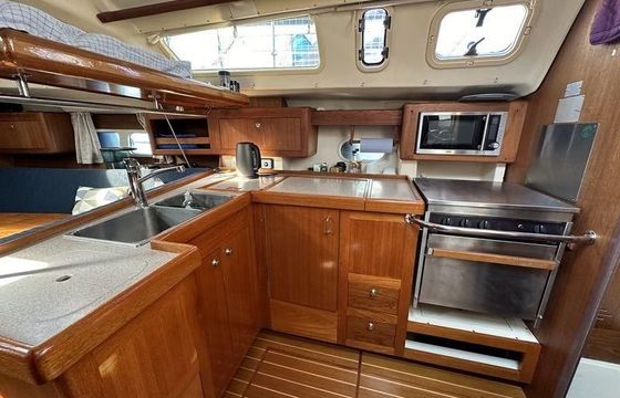 Hunter 410
