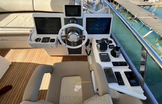 Azimut Magellano 66