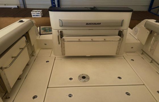 Quicksilver 805 PILOTHOUSE