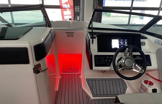 Sea Ray SPX 230 Ltd. Edition