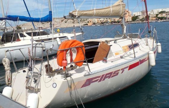 Beneteau First 28