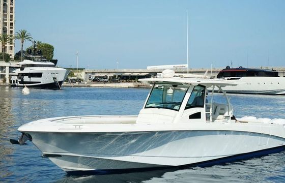 Boston Whaler 370 Outrage