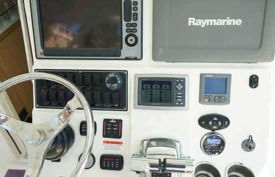 Boston Whaler 370 Outrage
