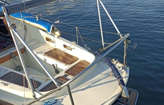 Hurley 27
