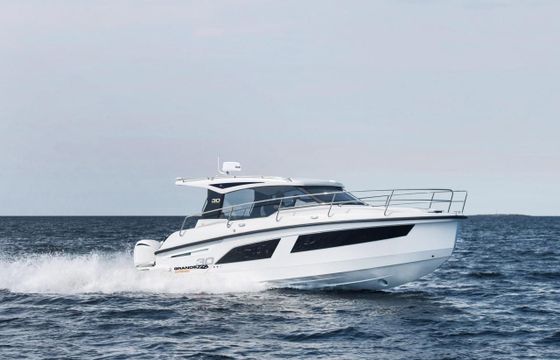 Grandezza 30 CA [outboard]